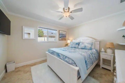 House in Juno Beach, Florida 4 bedrooms, 219.25 sq.m. № 2176178 - photo 24