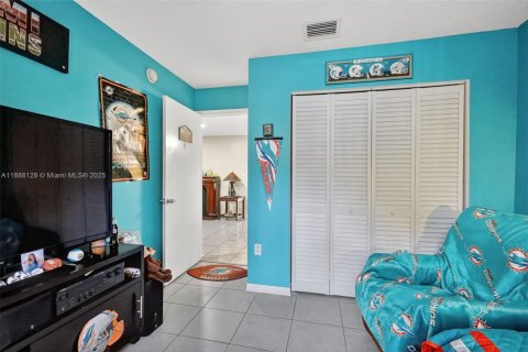 Copropriété à vendre à Hialeah, Floride: 4 chambres, 148.46 m2 № 1946577 - photo 23