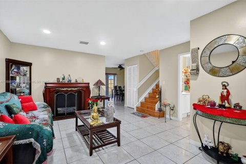 Copropriété à vendre à Hialeah, Floride: 4 chambres, 148.46 m2 № 1946577 - photo 6