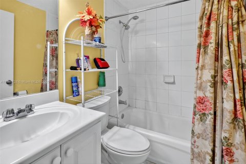 Copropriété à vendre à Hialeah, Floride: 4 chambres, 148.46 m2 № 1946577 - photo 24