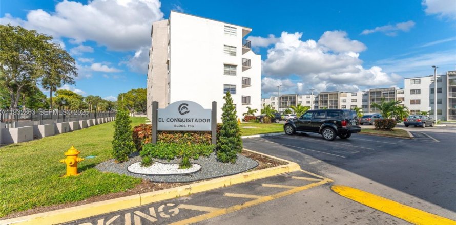 Condo in Miami, Florida, 2 bedrooms  № 2035548