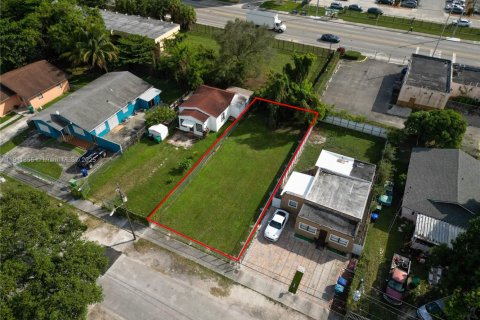 Land in Miami, Florida № 2009628 - photo 4