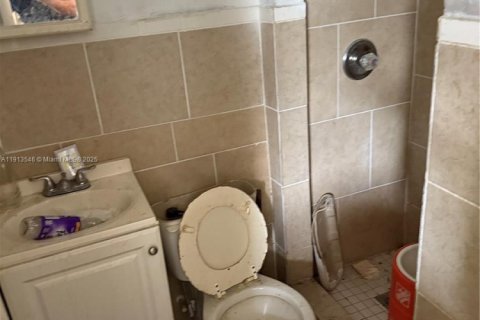 Купить коммерческую недвижимость в Майами, Флорида 201.69м2, № 1968859 - фото 13