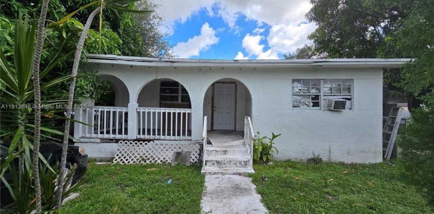 Коммерческая недвижимость в Майами, Флорида 201.69м2 № 1968859