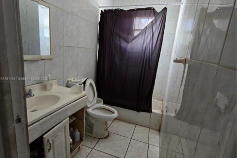 Купить коммерческую недвижимость в Майами, Флорида 201.69м2, № 1968859 - фото 5