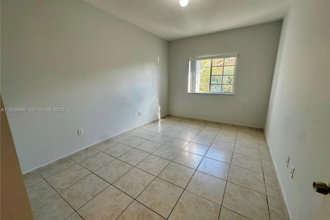 Condo in Doral, Florida, 2 bedrooms  № 1985793 - photo 7