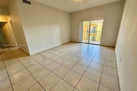 Condo in Doral, Florida, 2 bedrooms  № 1985793 - photo 5