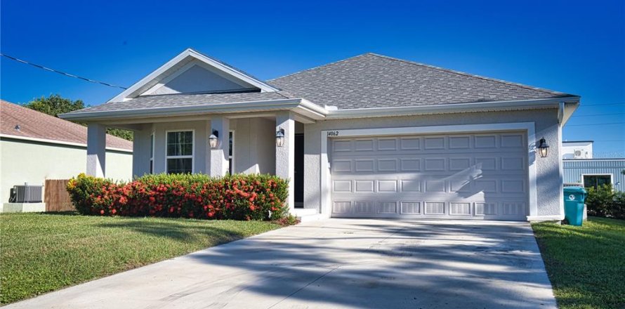 Villa ou maison à Port Charlotte, Floride 3 chambres, 136.47 m2 № 2422654