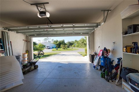 Villa ou maison à vendre à Port Charlotte, Floride: 3 chambres, 136.47 m2 № 2422654 - photo 21