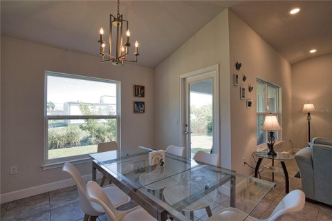 Villa ou maison à vendre à Port Charlotte, Floride: 3 chambres, 136.47 m2 № 2422654 - photo 8