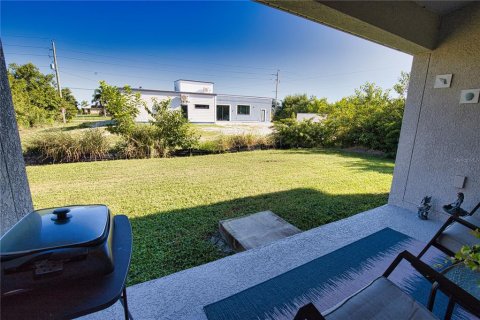 Villa ou maison à vendre à Port Charlotte, Floride: 3 chambres, 136.47 m2 № 2422654 - photo 27