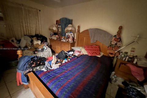 Casa en venta en Miami, Florida, 3 dormitorios, 206.61 m2 № 1891277 - foto 3