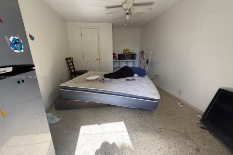 Casa en venta en Miami, Florida, 3 dormitorios, 206.61 m2 № 1891277 - foto 8