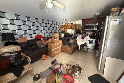 Casa en venta en Miami, Florida, 3 dormitorios, 206.61 m2 № 1891277 - foto 6