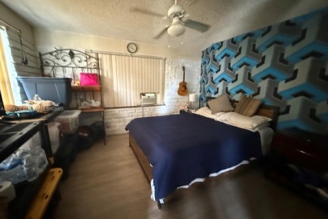 Casa en venta en Miami, Florida, 3 dormitorios, 206.61 m2 № 1891277 - foto 11