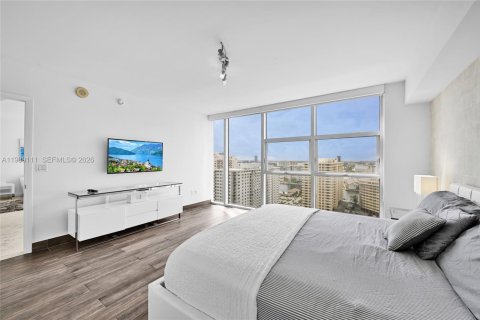 Condo in Hallandale Beach, Florida, 1 bedroom  № 2053057 - photo 10