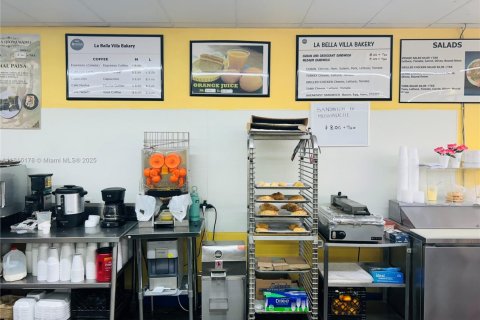 Immobilier commercial à vendre à Tampa, Floride № 2012650 - photo 8