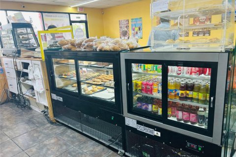 Immobilier commercial à vendre à Tampa, Floride № 2012650 - photo 12