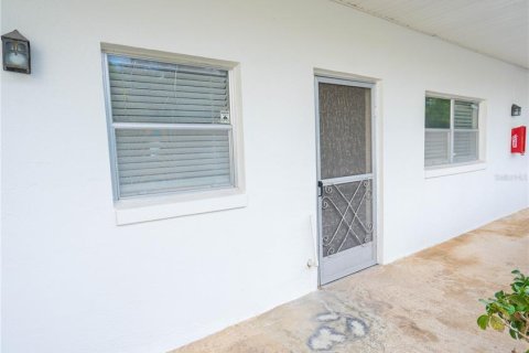 Condo in Winter Haven, Florida, 2 bedrooms  № 1553368 - photo 27