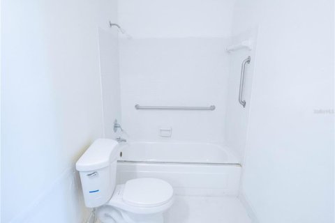 Condo in Winter Haven, Florida, 2 bedrooms  № 1553368 - photo 18