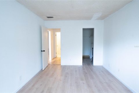 Condo in Winter Haven, Florida, 2 bedrooms  № 1553368 - photo 19