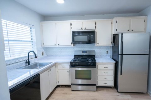 Condo in Winter Haven, Florida, 2 bedrooms  № 1553368 - photo 7