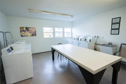 Condo in Winter Haven, Florida, 2 bedrooms  № 1553368 - photo 28