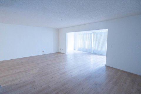 Condo in Winter Haven, Florida, 2 bedrooms  № 1553368 - photo 15