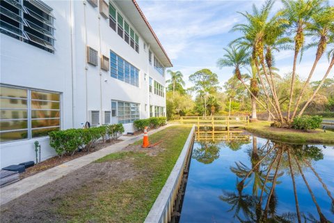 Condo in Winter Haven, Florida, 2 bedrooms  № 1553368 - photo 24