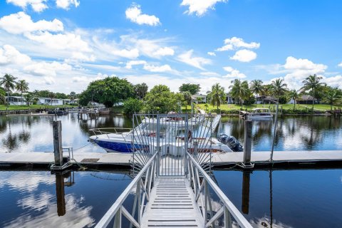 Townhouse in Boca Raton, Florida 2 bedrooms, 122.91 sq.m. № 2392656 - photo 20