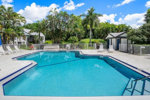 Townhouse in Boca Raton, Florida 2 bedrooms, 122.91 sq.m. № 2392656 - photo 24