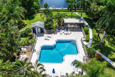 Townhouse in Boca Raton, Florida 2 bedrooms, 122.91 sq.m. № 2392656 - photo 23