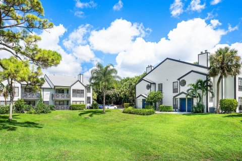 Townhouse in Boca Raton, Florida 2 bedrooms, 122.91 sq.m. № 2392656 - photo 27