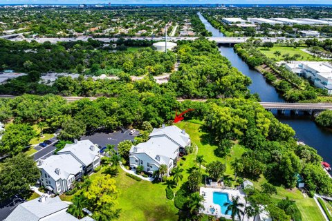 Townhouse in Boca Raton, Florida 2 bedrooms, 122.91 sq.m. № 2392656 - photo 30