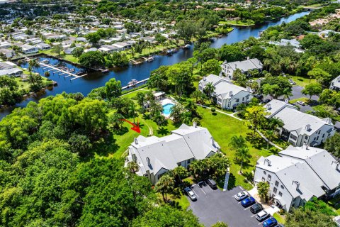 Townhouse in Boca Raton, Florida 2 bedrooms, 122.91 sq.m. № 2392656 - photo 29