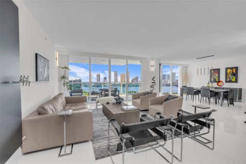 Condo in Aventura, Florida, 3 bedrooms  № 1953982 - photo 11