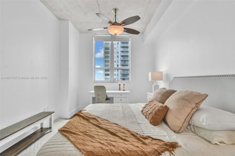 Condominio en alquiler en Miami, Florida, 2 dormitorios, 100.15 m2 № 1975758 - foto 20