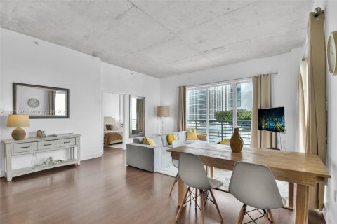 Condominio en alquiler en Miami, Florida, 2 dormitorios, 100.15 m2 № 1975758 - foto 4