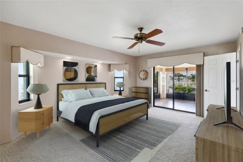 House in Punta Gorda, Florida 3 bedrooms, 182.74 sq.m. № 1904245 - photo 9