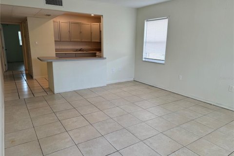 Condo in Clearwater, Florida, 1 bedroom  № 1665721 - photo 7