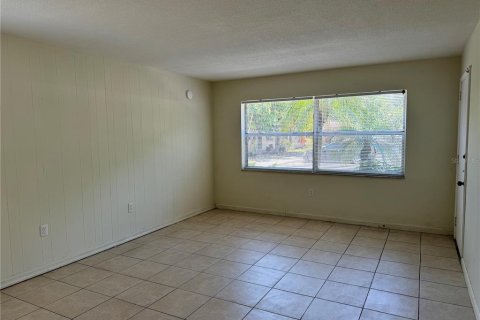 Condo in Clearwater, Florida, 1 bedroom  № 1665721 - photo 4