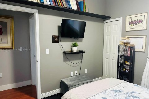 Снять в аренду таунхаус в Дорал, Флорида 3 спальни, 125.42м2, № 1941919 - фото 23