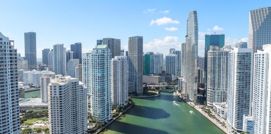 Condominio en Miami, Florida, 2 dormitorios  № 2033367