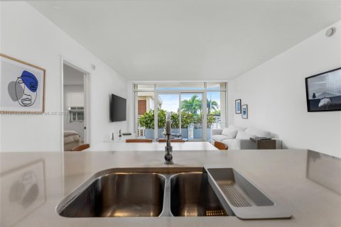 Купить кондоминиум в Майами, Флорида 2 спальни, 100.52м2, № 1970640 - фото 4