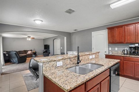 Casa en venta en Lakeland, Florida, 4 dormitorios, 211.54 m2 № 2386020 - foto 11