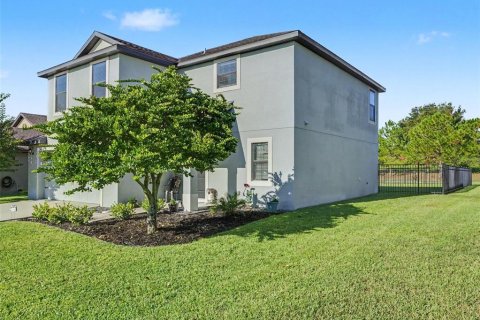 Casa en venta en Lakeland, Florida, 4 dormitorios, 211.54 m2 № 2386020 - foto 2