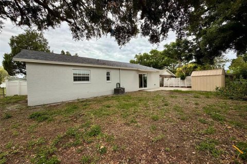 House in Saint Petersburg, Florida 3 bedrooms, 135.17 sq.m. № 2110684 - photo 25