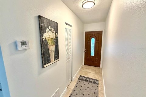 House in Saint Petersburg, Florida 3 bedrooms, 135.17 sq.m. № 2110684 - photo 11
