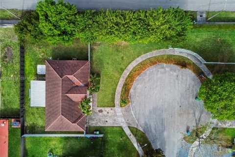 Villa ou maison à louer à Homestead, Floride: 3 chambres, 152.45 m2 № 2154503 - photo 4