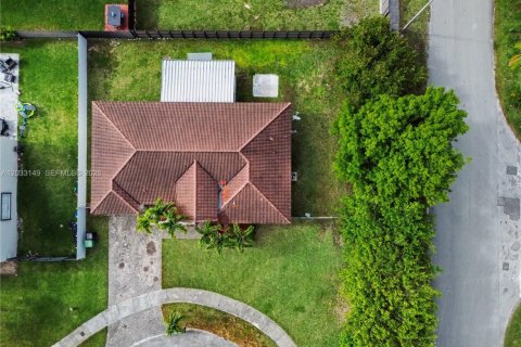 Villa ou maison à louer à Homestead, Floride: 3 chambres, 152.45 m2 № 2154503 - photo 21